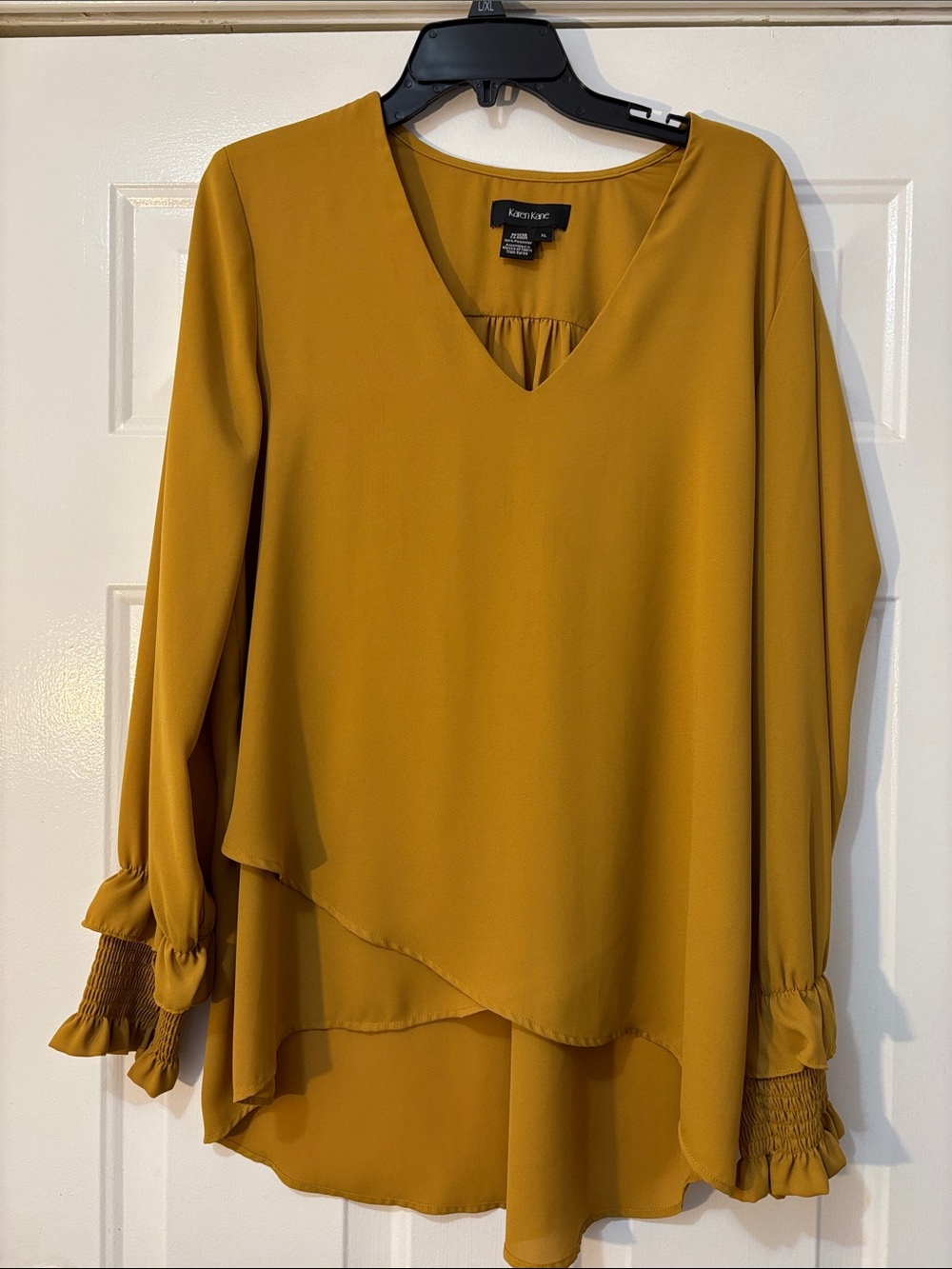 Karen Kane brand top Size XL